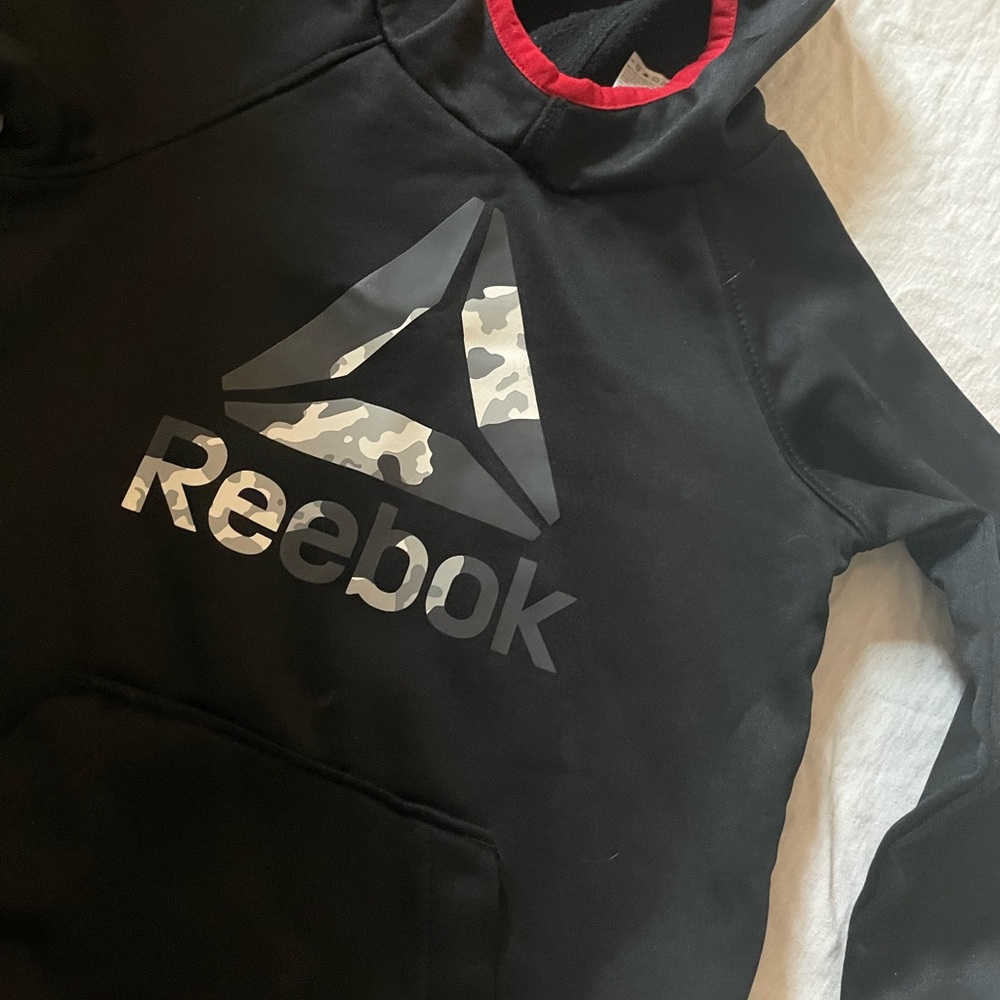 Reebok 2T Black/Red hoodie